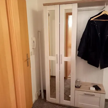 Mit Balkon In Apartment *